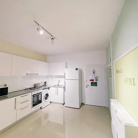 Spacious & Modern 1 Bedroom Apartment Perivolia tou Trikomou